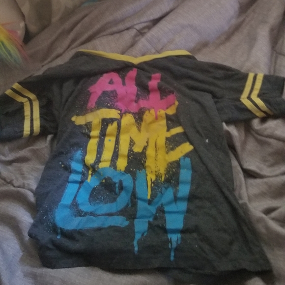 Vintage 2000s 2010s Spray Paint All Time Low Rock Band Medium-Sized T-Shirt - Picture 2 of 2